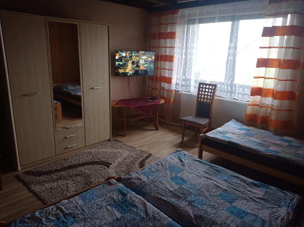 Отель Penzion Sarka Штрба Экстерьер фото